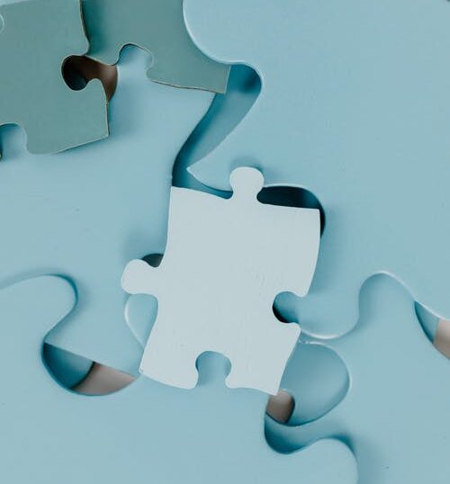 Wykorzystanie AAC we&nbsp;wspieraniu rozwoju mowy i&nbsp;komunikacji – przegląd&nbsp;badań.