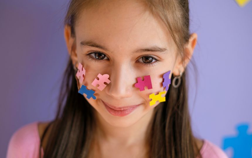 Mutyzm wybiórczy a&nbsp;spektrum autyzmu&nbsp;(ASD)